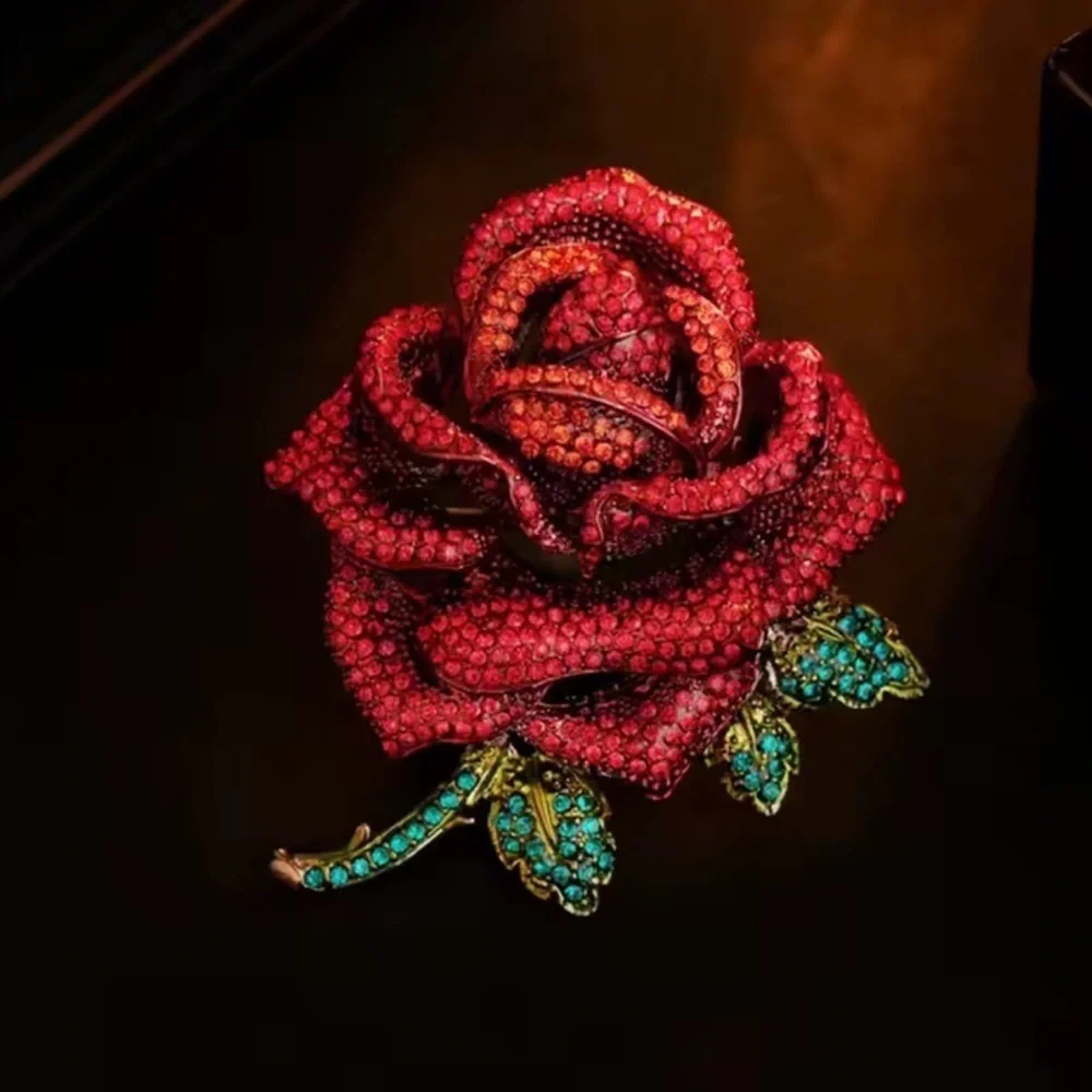 Red Rose Elegant Crystal Brooch